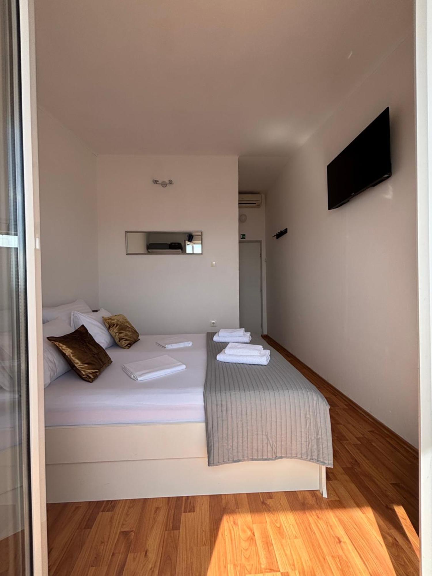Plava Laguna Zavala Εξωτερικό φωτογραφία